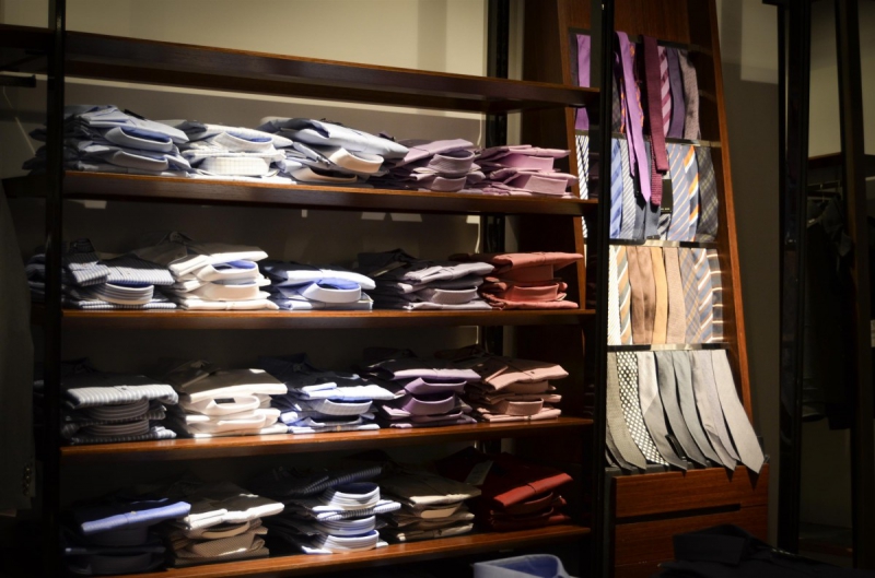 boutique-CANNES-min_shirts_exhibition_shop_shopping_shelf_buy_business_clothing-940715